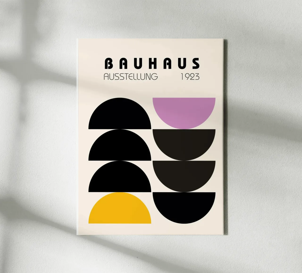 Bauhaus 1923 Revival tela con Cornice a cassetta da Studio Vibe