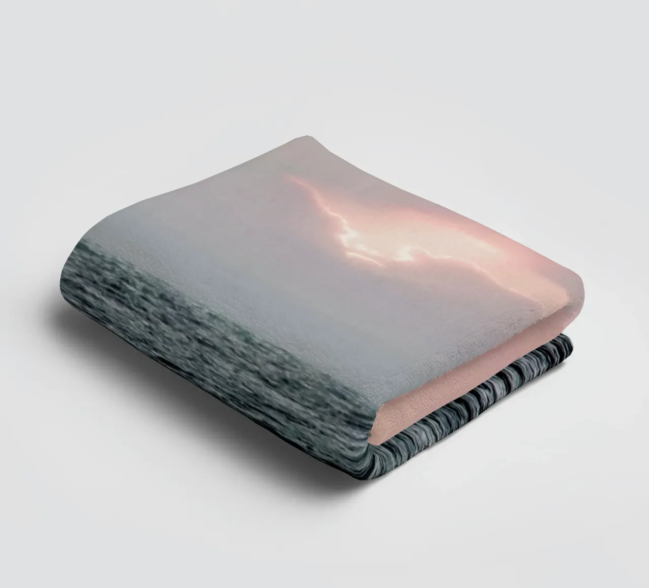Tramonto sull'oceano asciugamano da bagno da Ingrid Beddoes