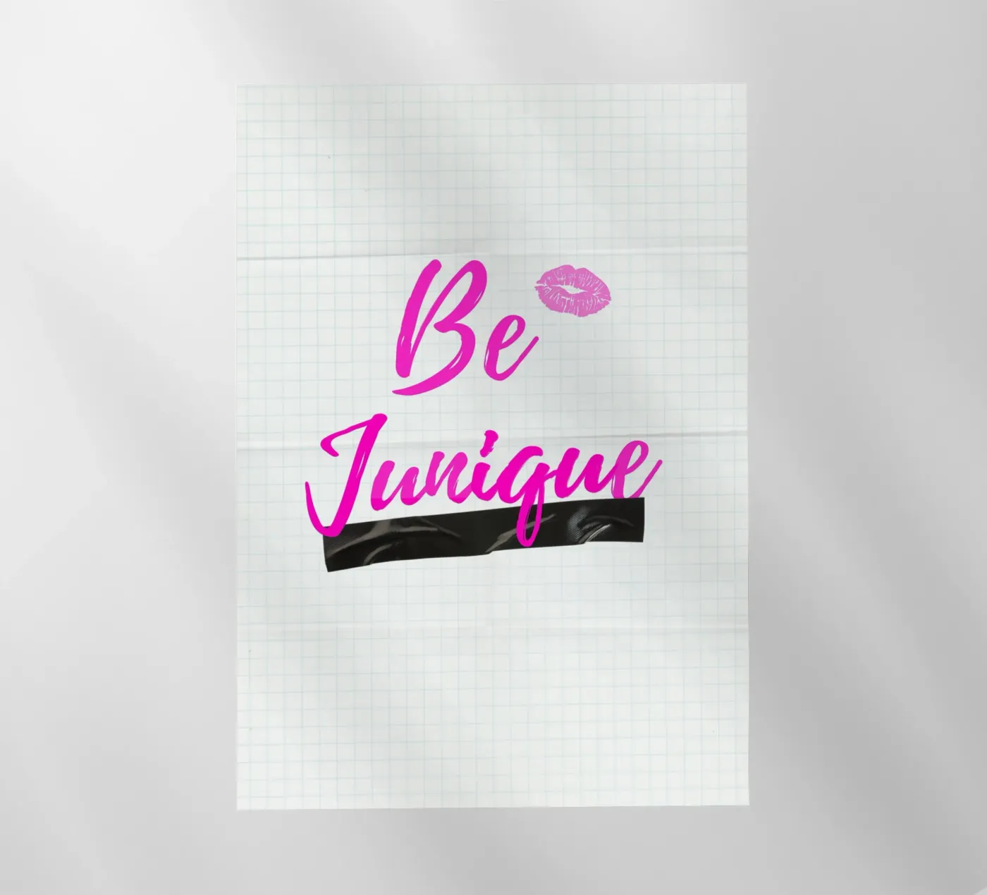 BE JUNIQUE pellicola backlit da SMRT STUDIO