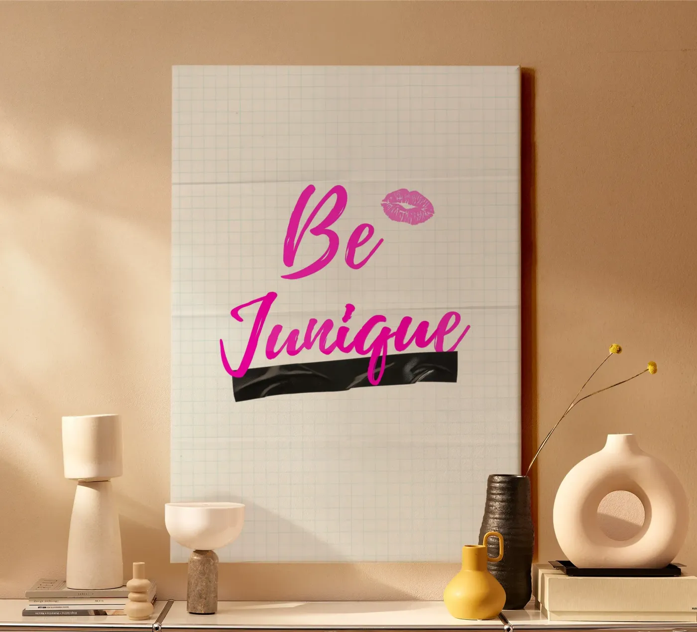 BE JUNIQUE canvas van SMRT STUDIO