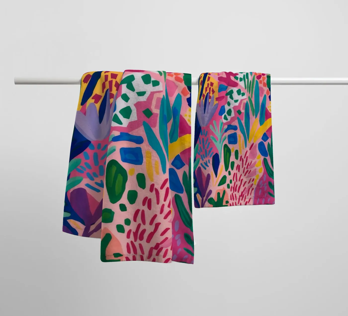 Levendig doolhof badhanddoek van Lumi Eyes