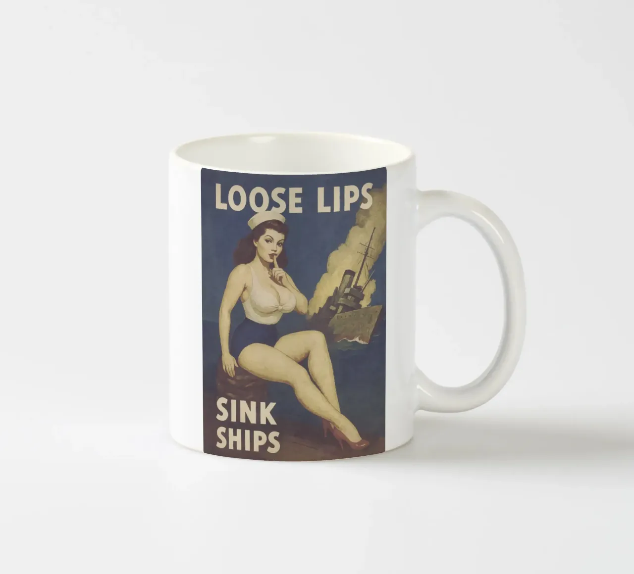Le labbra sciolte affondano le navi, poster pinup d'epoca tazza in ceramica da Hecate Pim Designs
