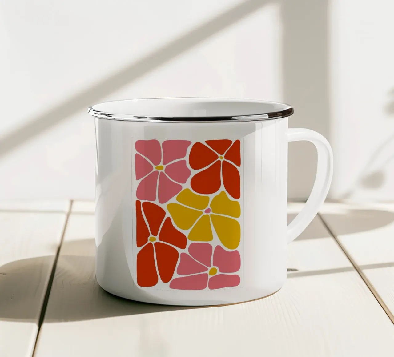 Audace astratto floreale retrò in rosso, rosa e giallo tazza in smalto da pdigitalprints