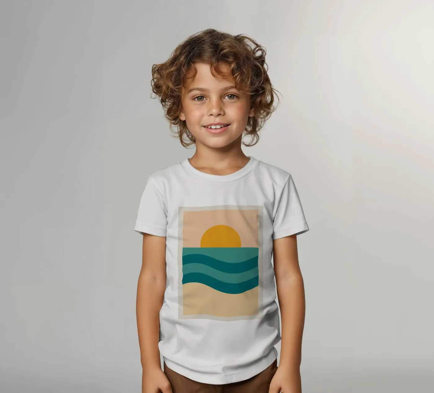 Sunset Over Waves t-shirt bambini da Mosaic Dialogue