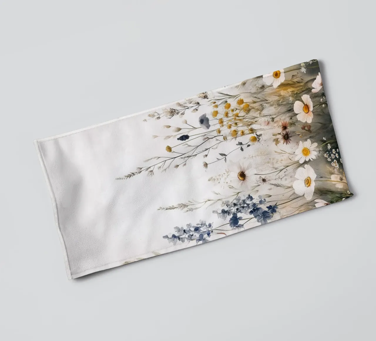 Prairie de fleurs sauvages serviette de bain de Justyna Jaszke JBJart