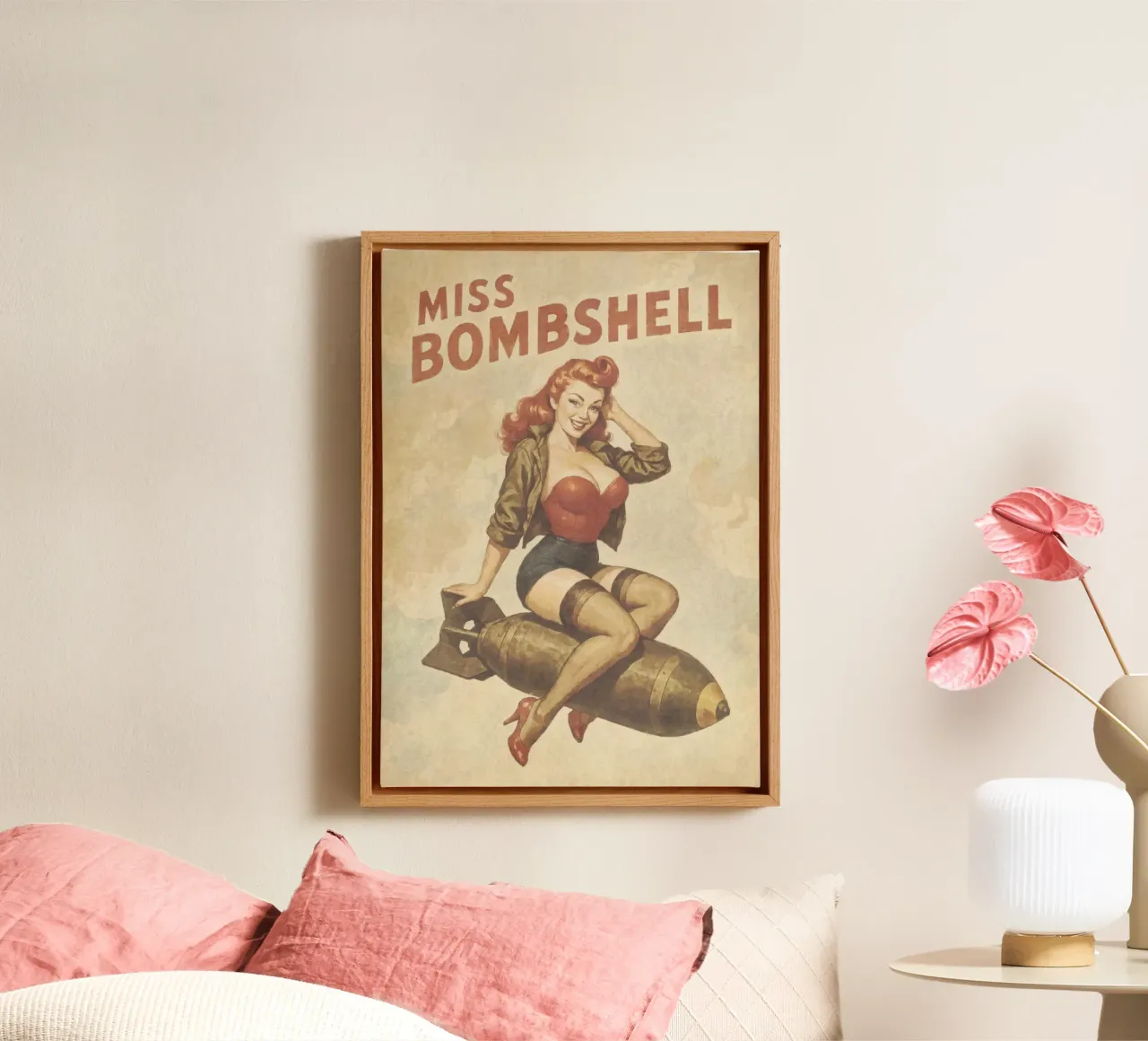 Poster Pinup d'epoca di Miss Bombshell tela con Cornice a cassetta da Hecate Pim Designs