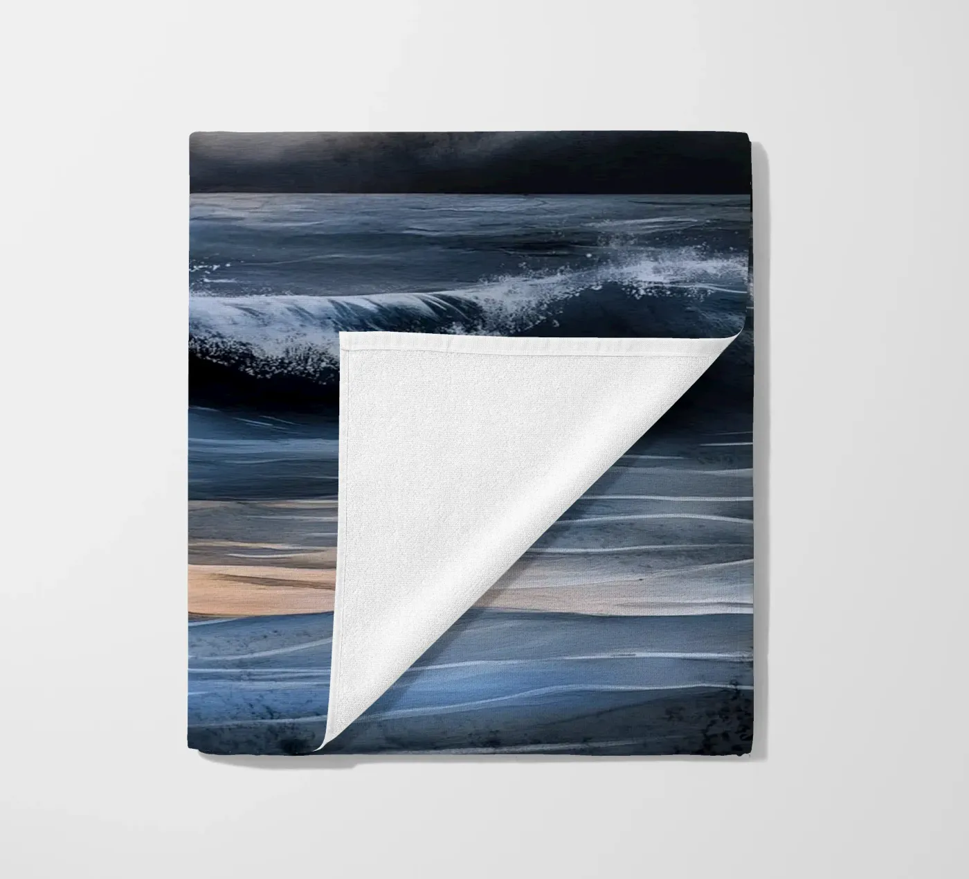 Zee en golven strandhanddoek van Justyna Jaszke JBJart