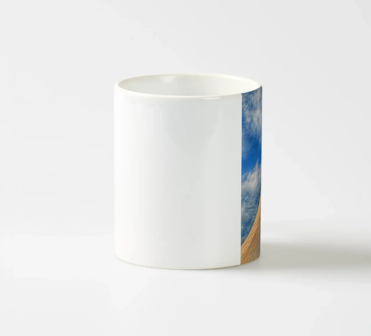 Nato per essere selvaggio tazza in ceramica da Bitburg Studio