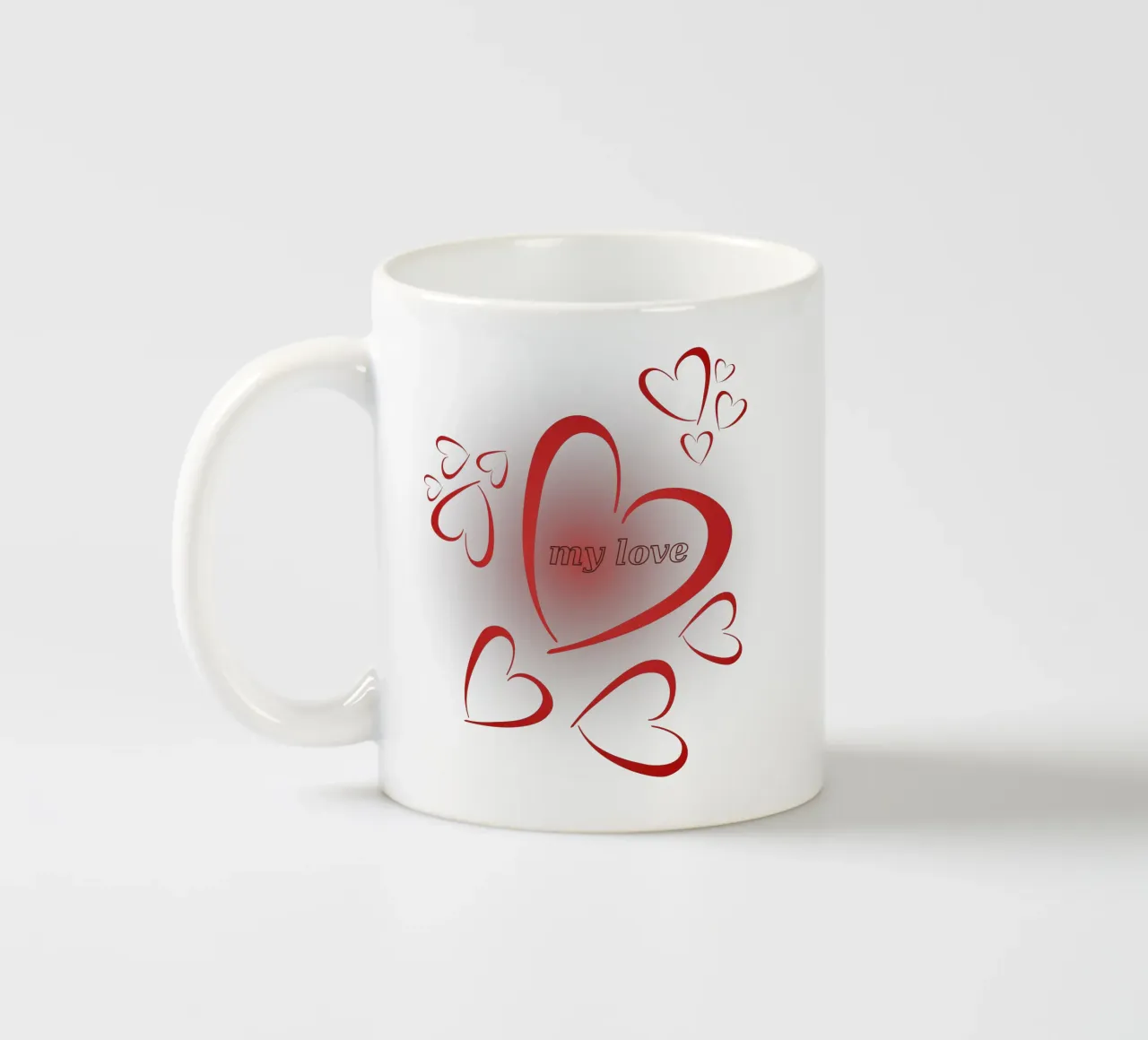 Cuore rosso con "My Love" e cuoricini all'esterno tazza in ceramica da StrindesignStudio