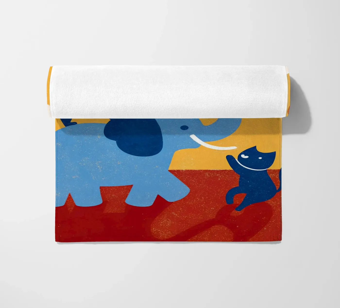 Elefante e gatto telo mare da THE LATEST SHOP