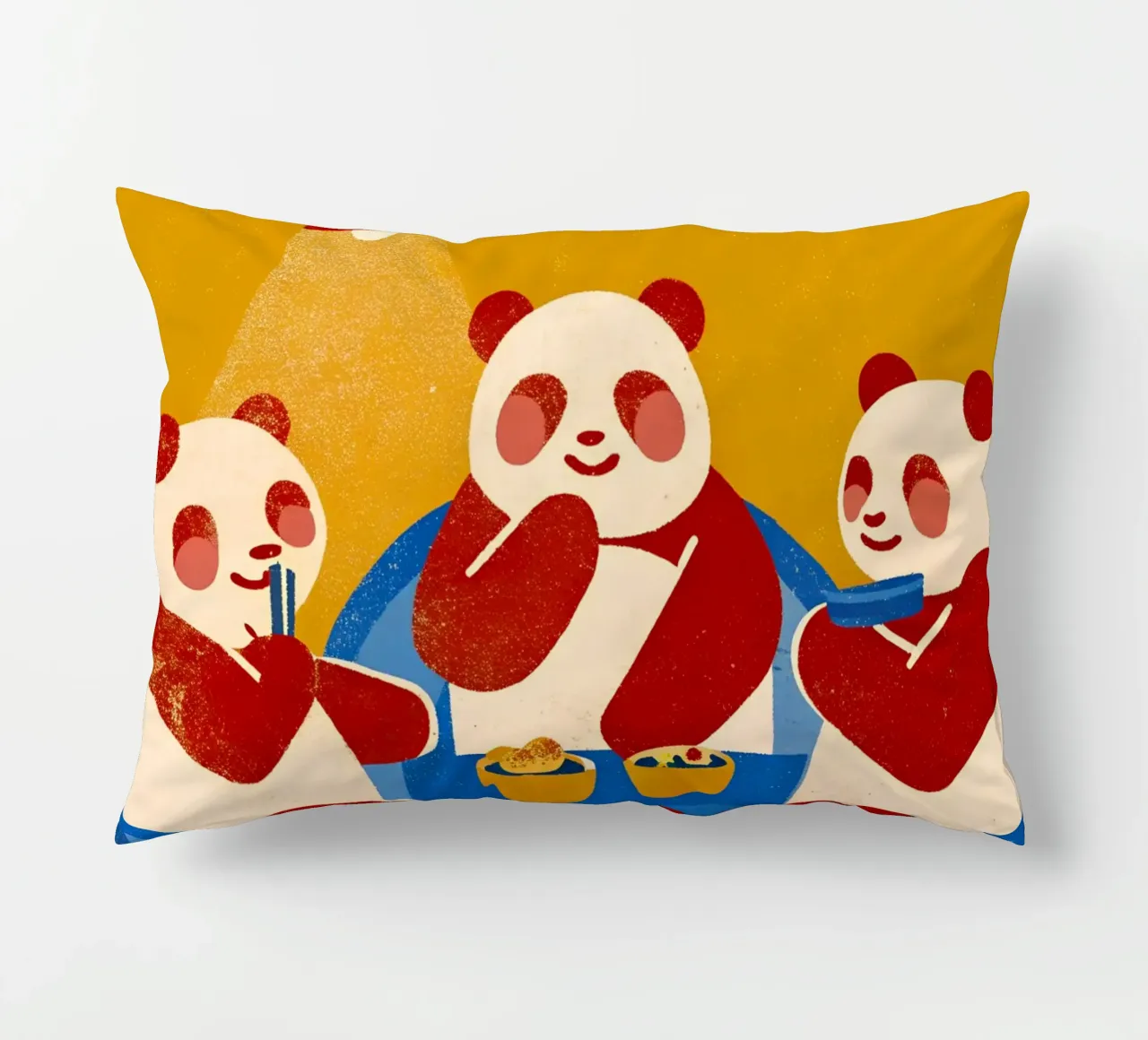 Panda seduto e rilassato cuscino da THE LATEST SHOP