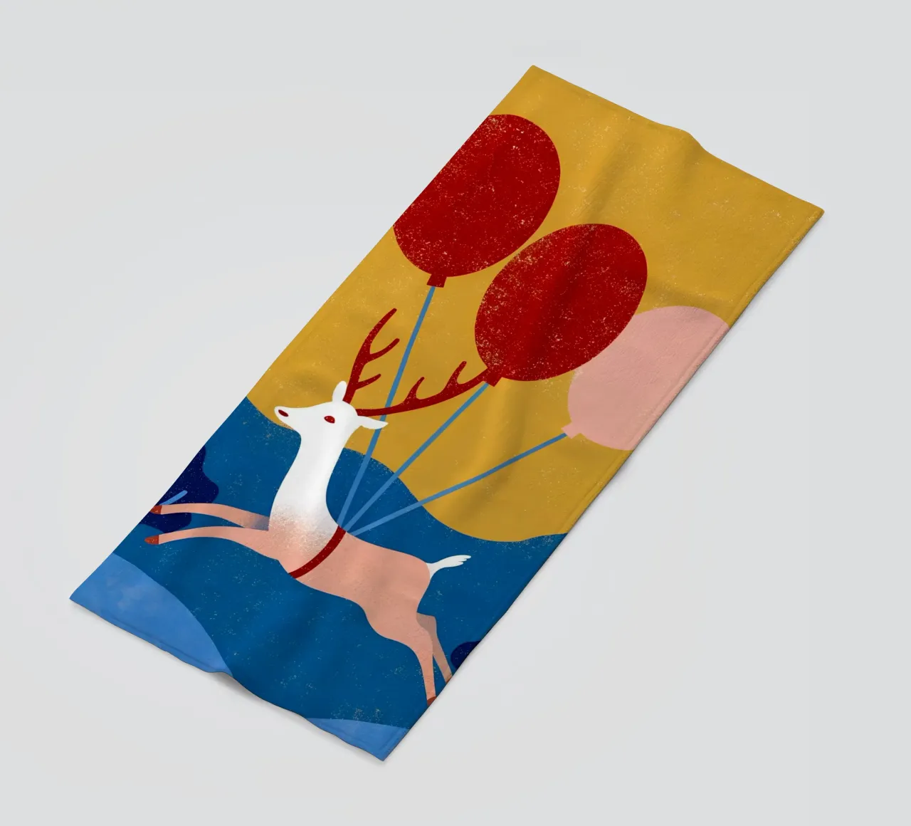 Cervo con palloncino telo mare da THE LATEST SHOP