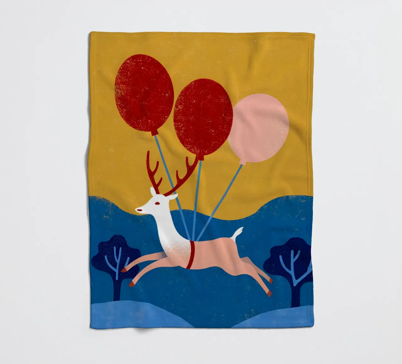 Cervo con palloncino coperta in pile da THE LATEST SHOP