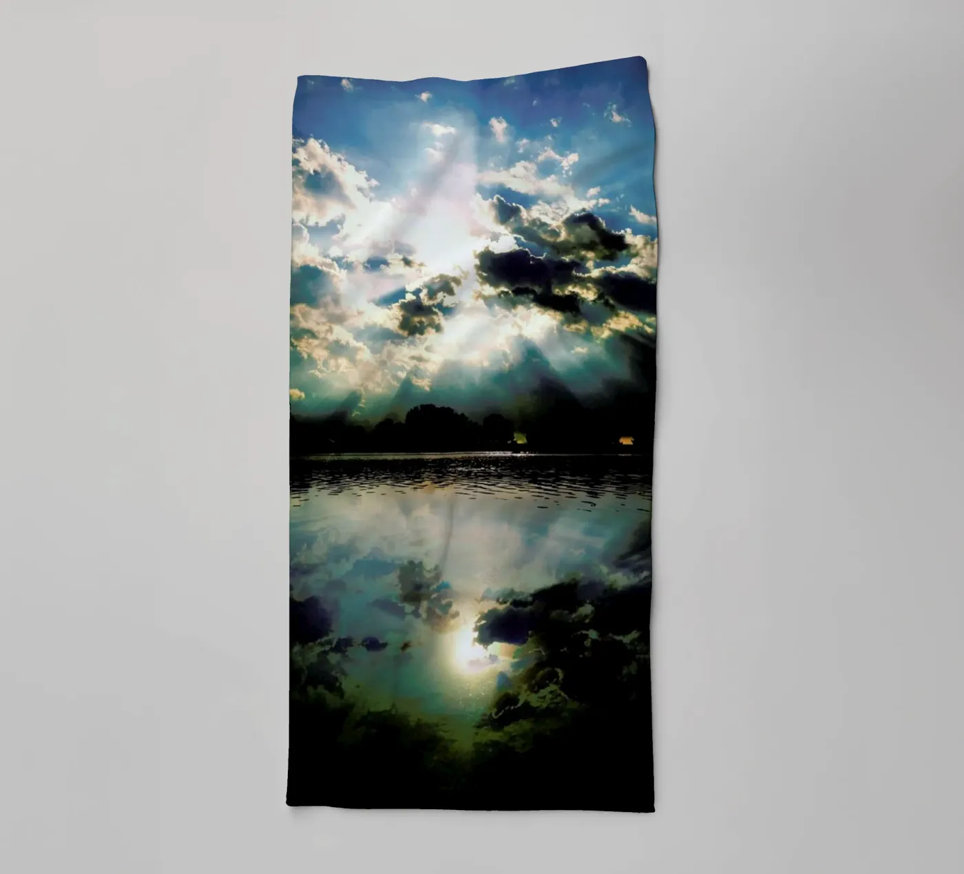 The Rays towel by Angelo Cerantola