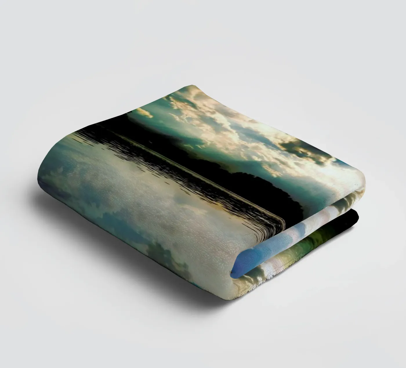 The Rays towel by Angelo Cerantola