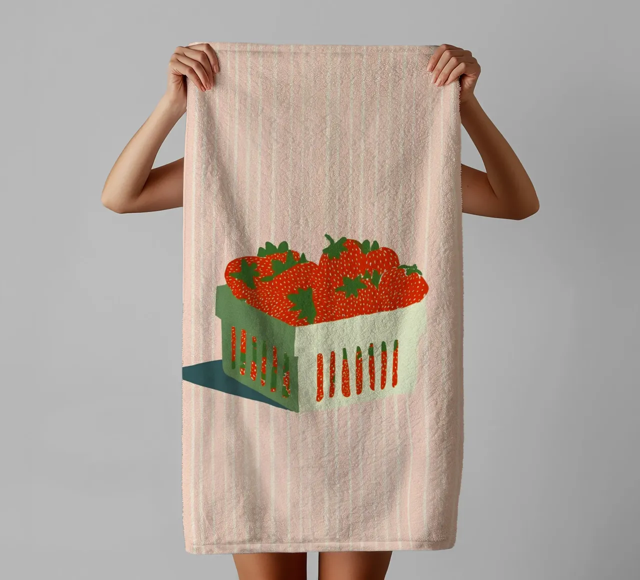 The Strawberries asciugamano da bagno da Gypsy Galleria