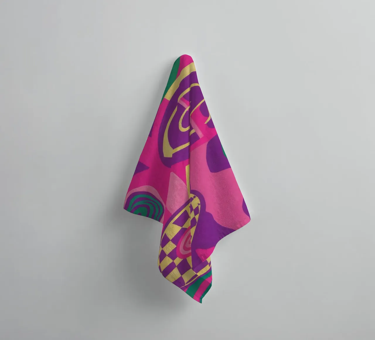 Magenta abstracte werveling badhanddoek van Pake Nebula