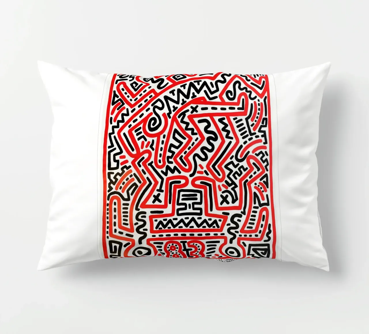 Keith Haring Collage Astratto cuscino da SRI WEDARI GALLERY