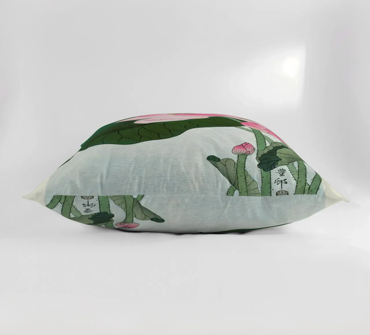 Koson - Lotus Flower cuscino da Vintage by JUNIQE