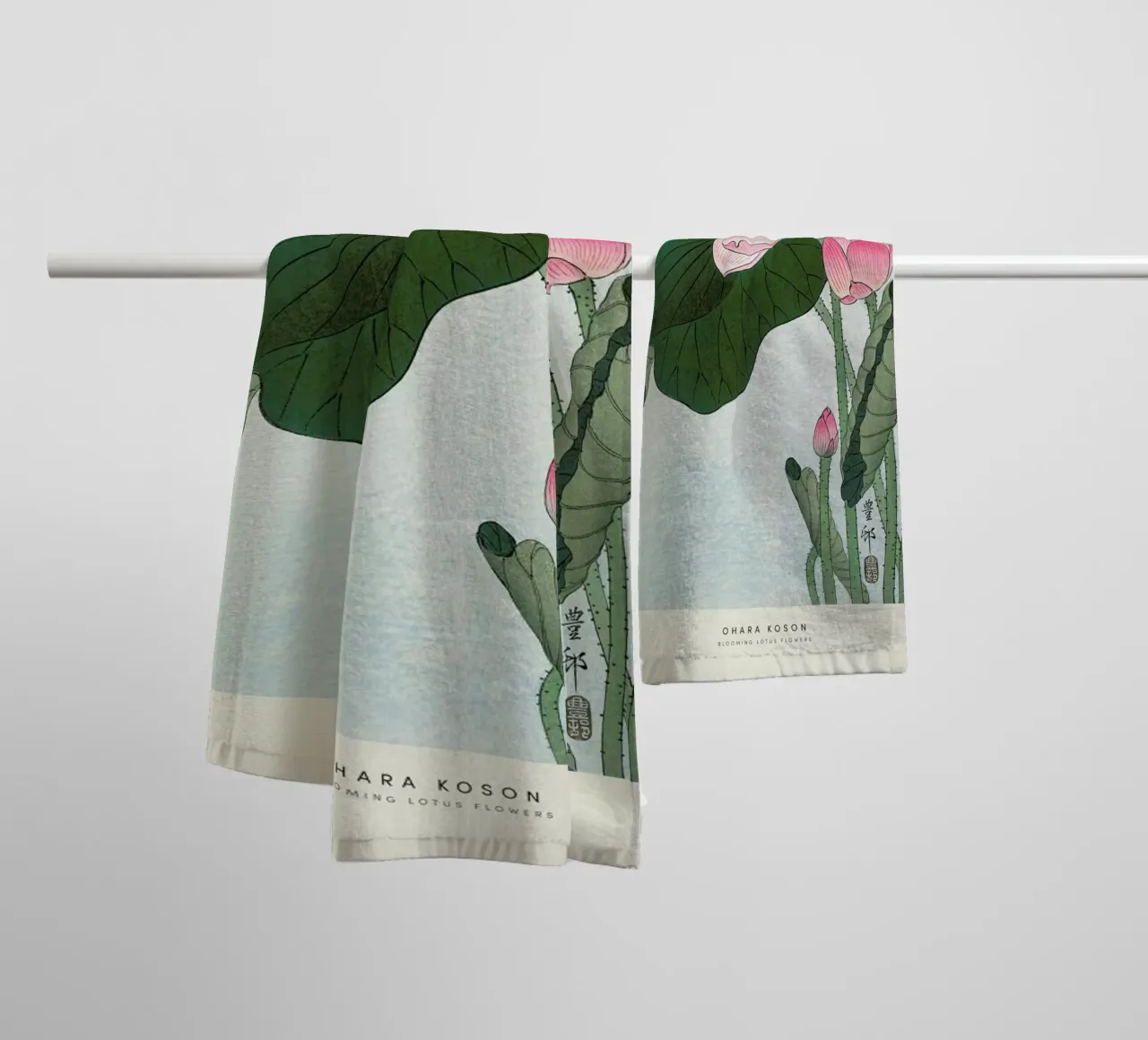 Koson - Lotus Flower asciugamano da bagno da Vintage by JUNIQE