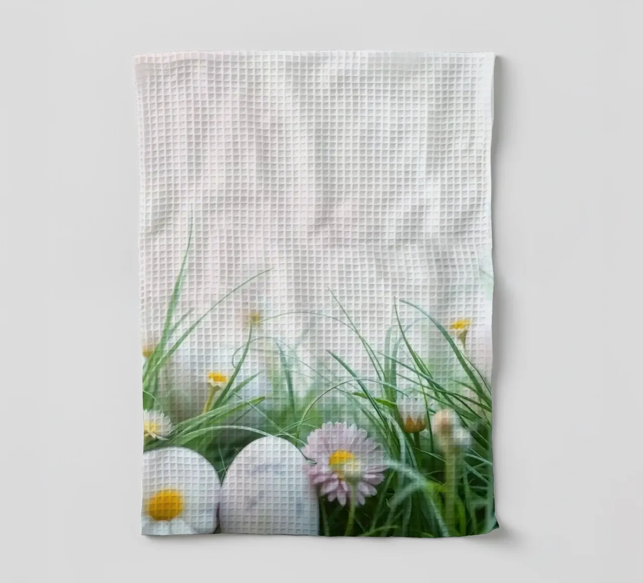 Caccia all'uovo di Pasqua in un prato pieno di margherite e di fiori. canovaccio da cucina da DesignDoodle