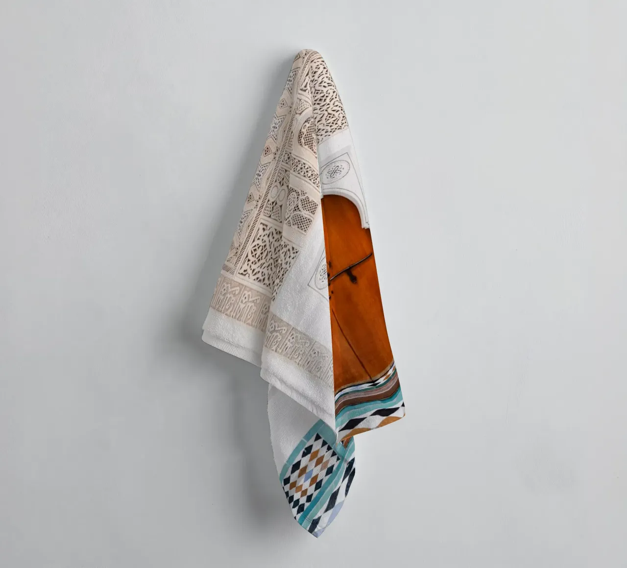 Moroccan architecture in Marrakesh asciugamano da bagno da photolovers