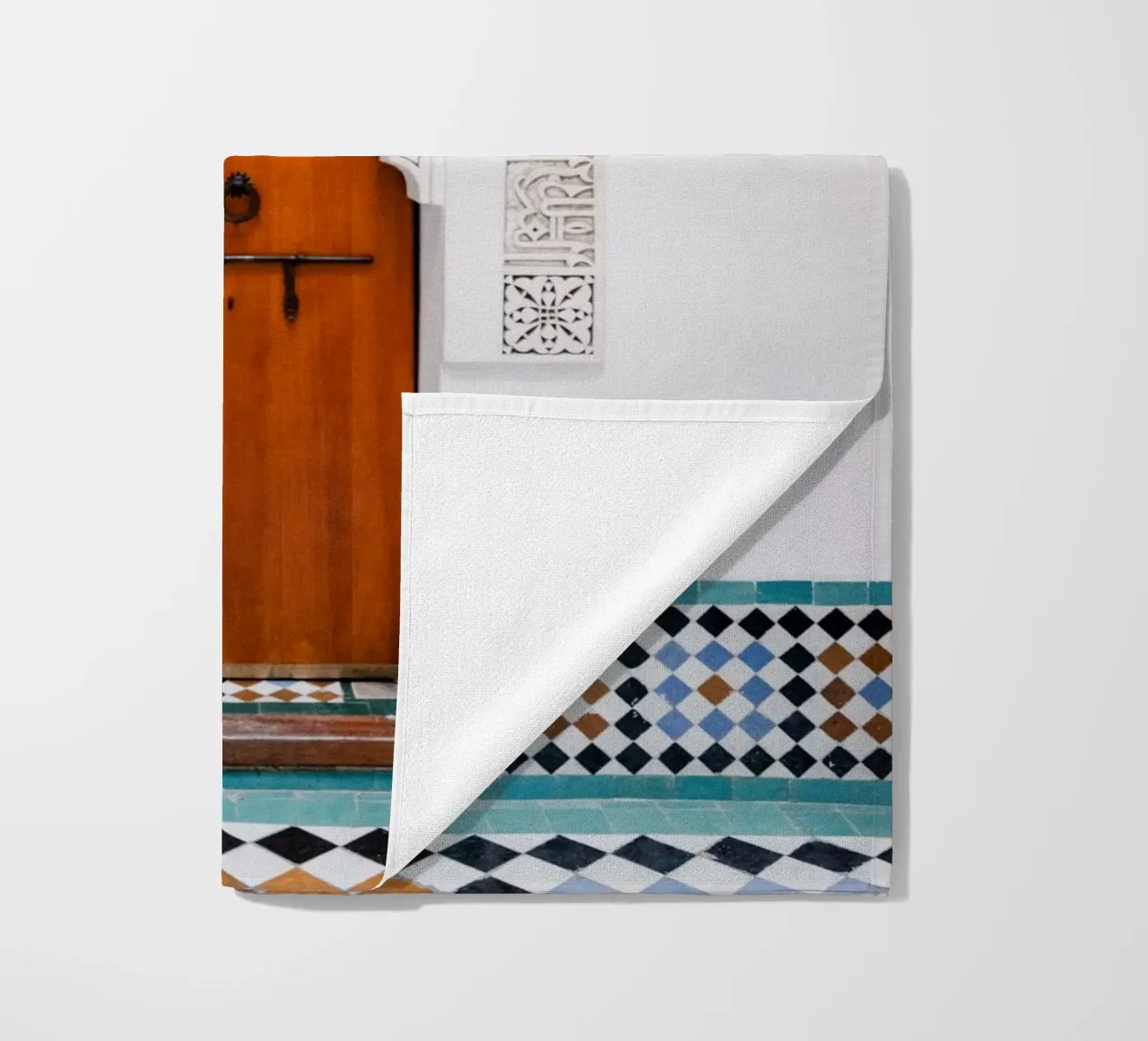 Moroccan architecture in Marrakesh telo mare da photolovers