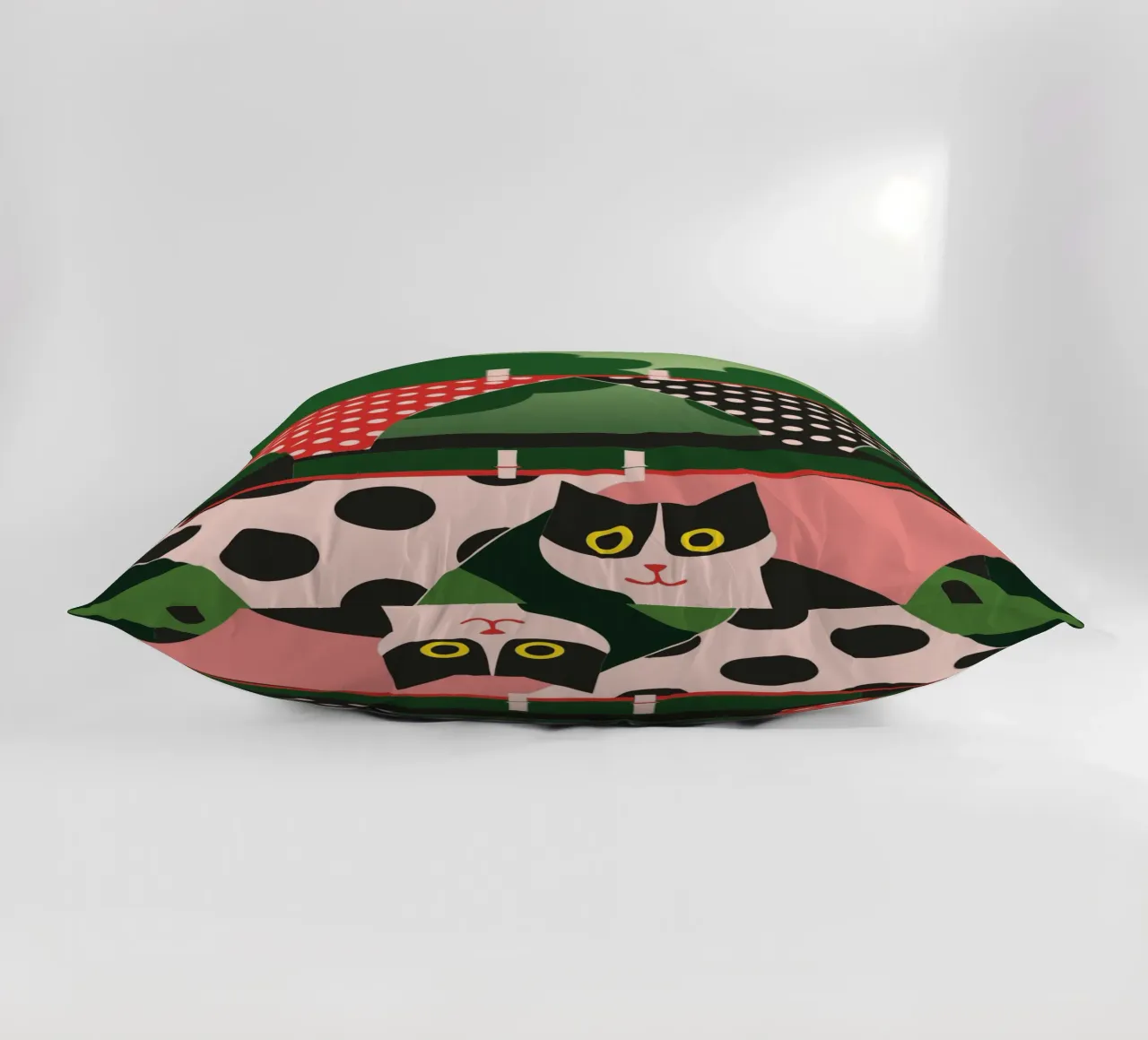 Biancheria intima e gatti cuscino da LOOK DIFFERENT