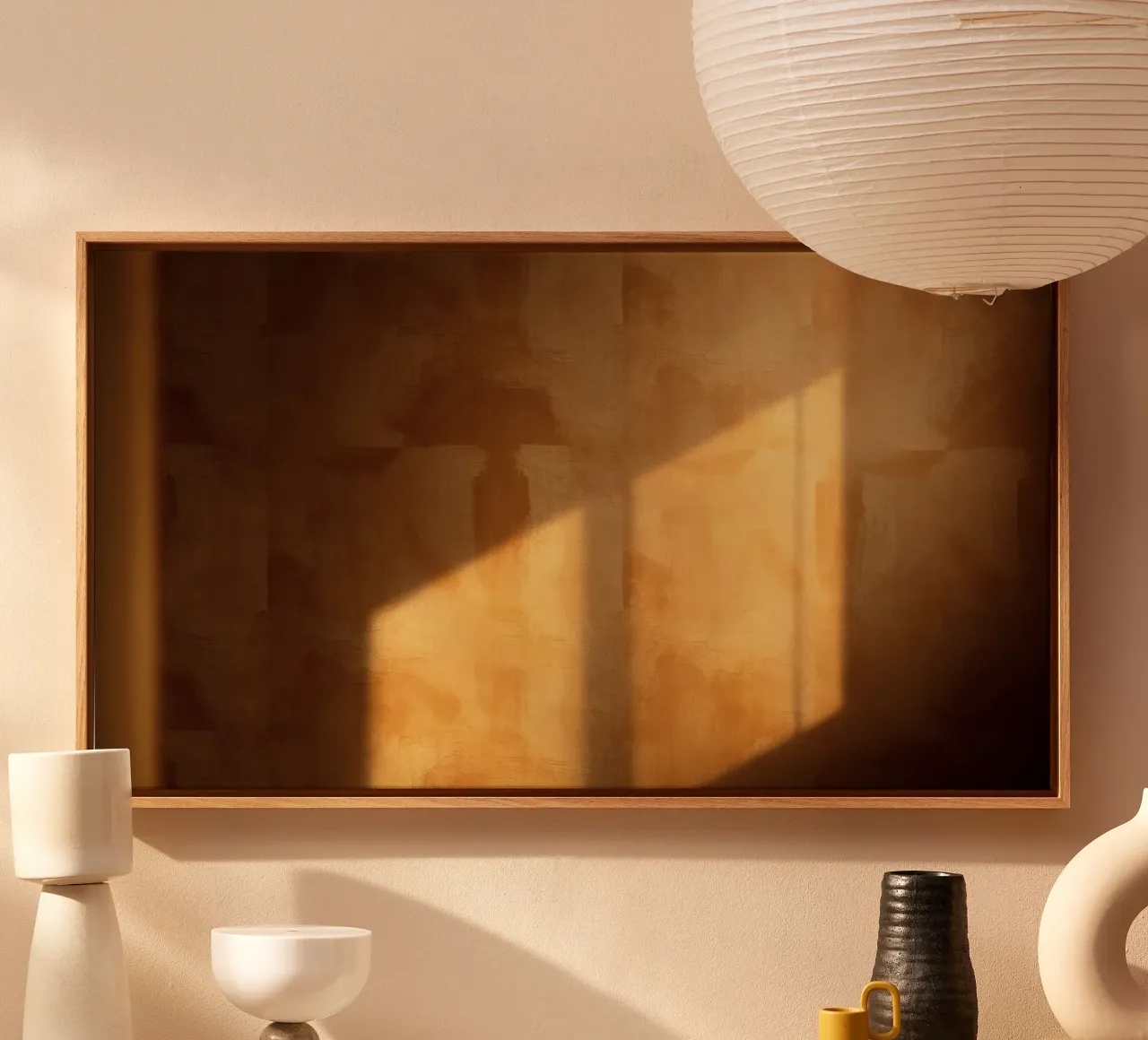 Zacht zonlicht werpt warme schaduwen op een binnenmuur in een gezellige canvas van DesignDoodle