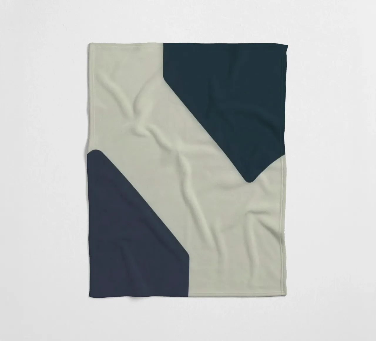 Forme geometriche astratte in colori contrastanti coperta in pile da DesignDoodle