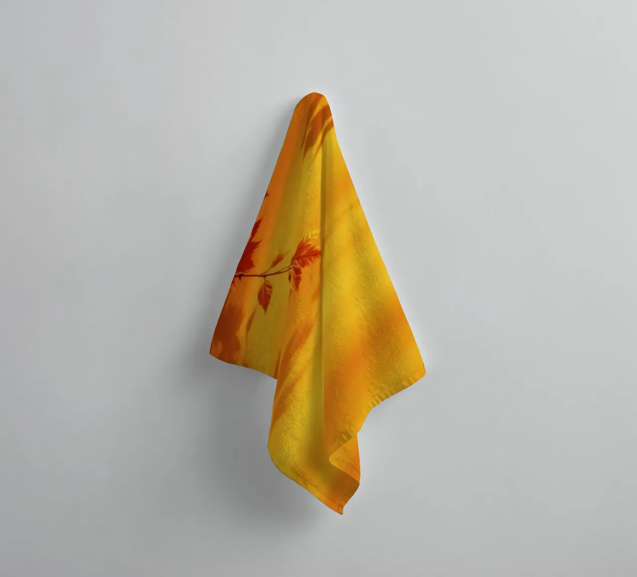 herfstbladeren werpen schaduwen op een warme gele achtergrond badhanddoek van DesignDoodle