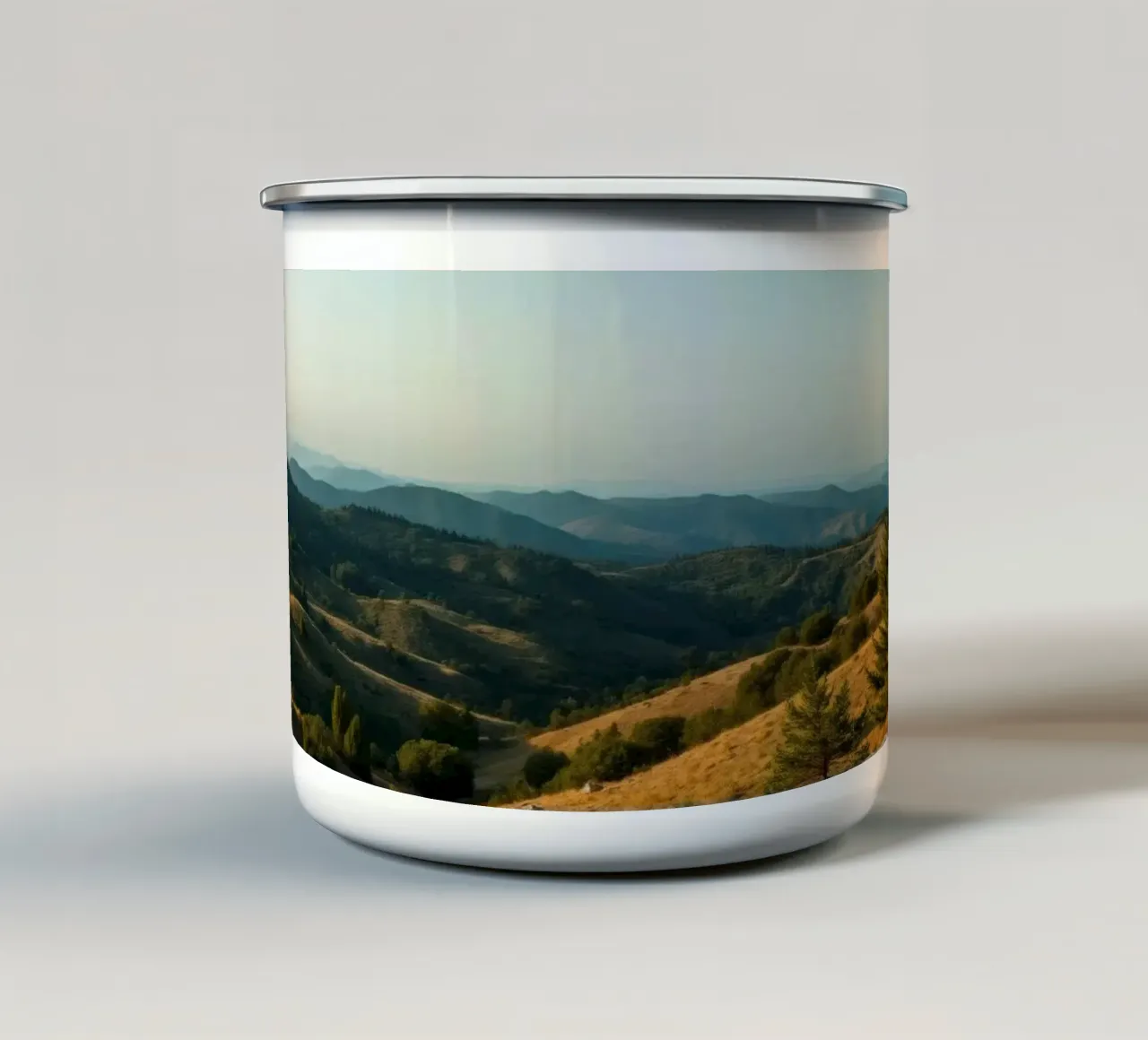 Majestueus berglandschap in de late namiddag emaille mok van DesignDoodle