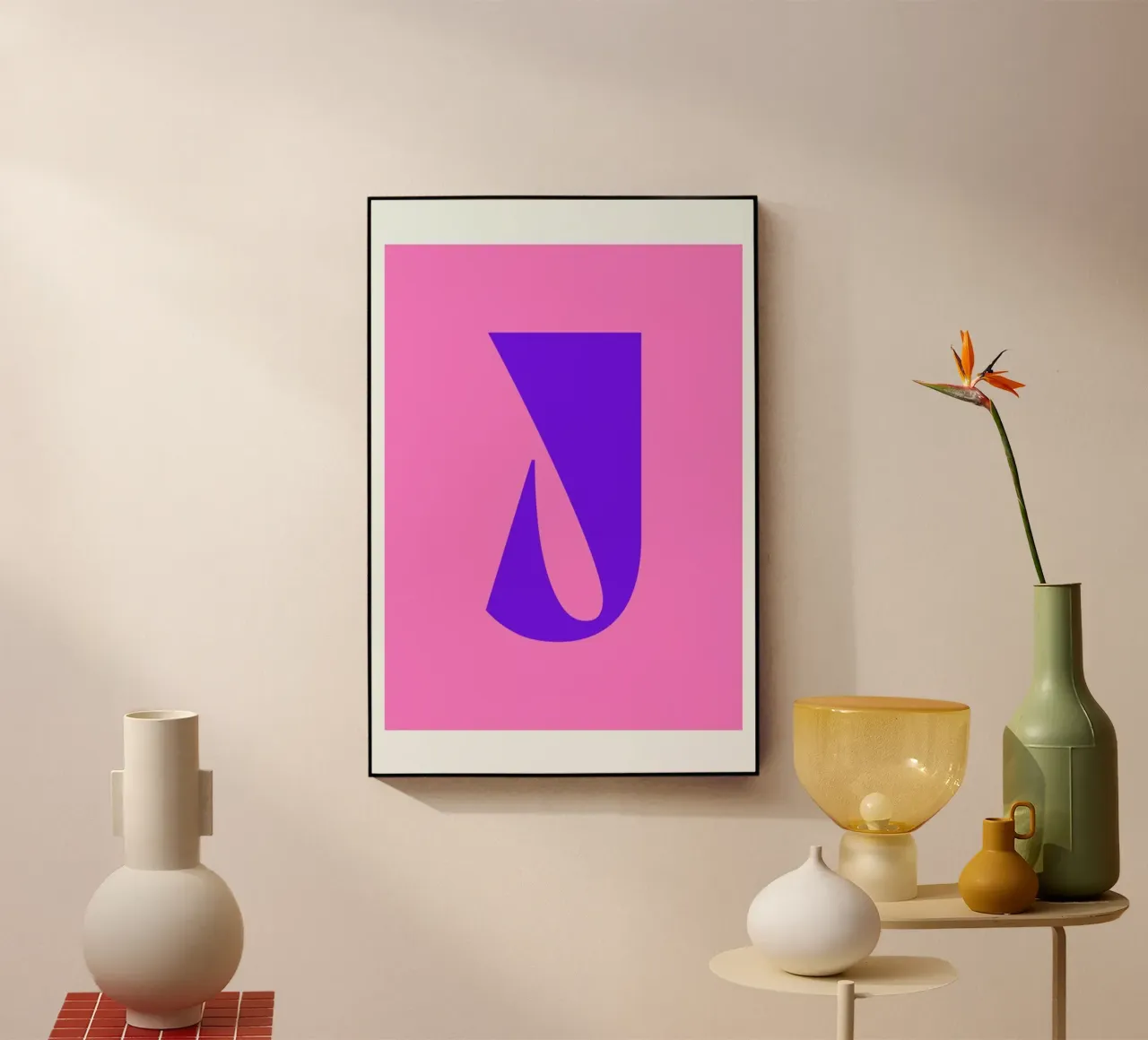 Colorful J plexiglass da Mottos by Sinan Saydik