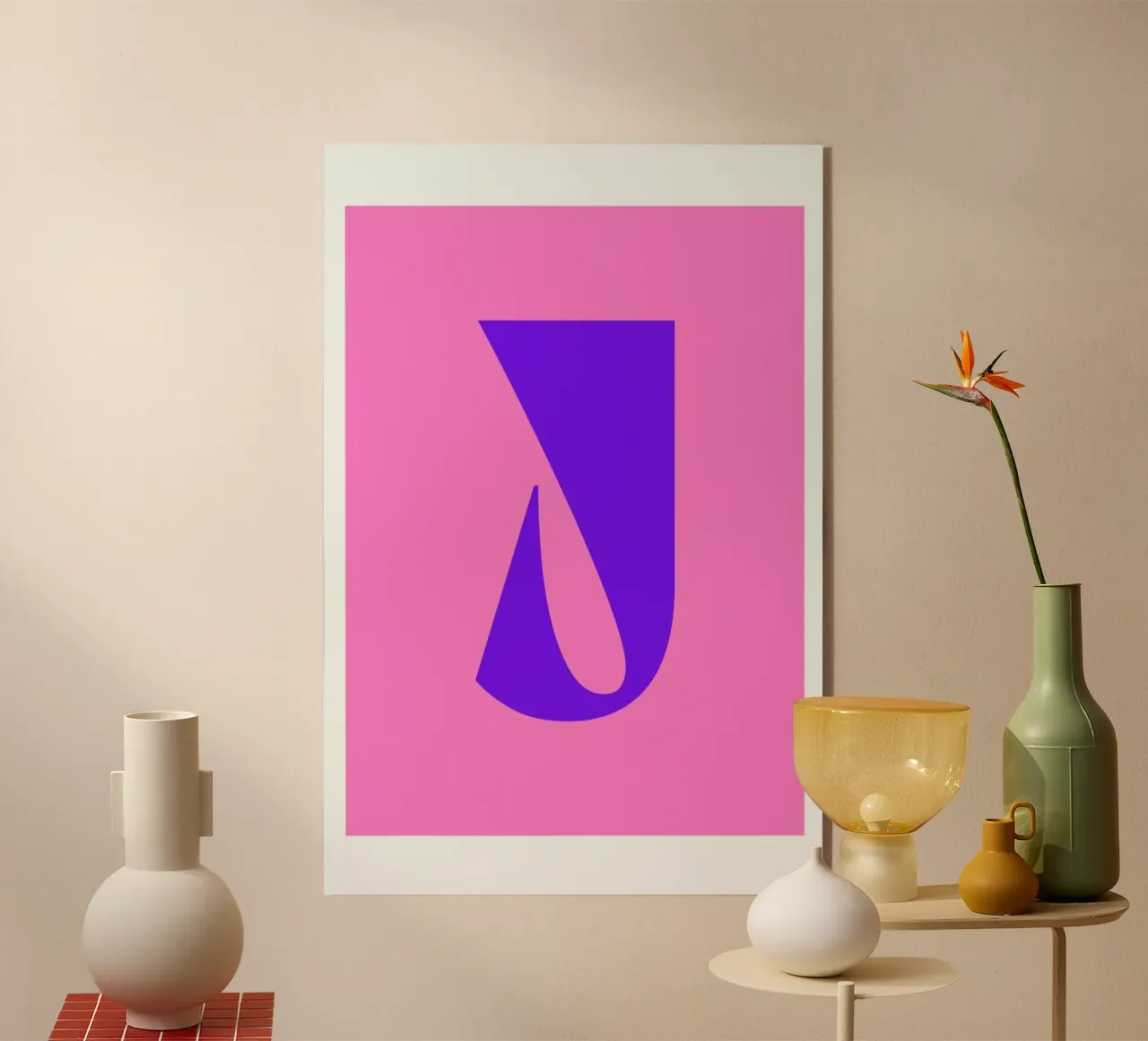 Colorful J plexiglass da Mottos by Sinan Saydik