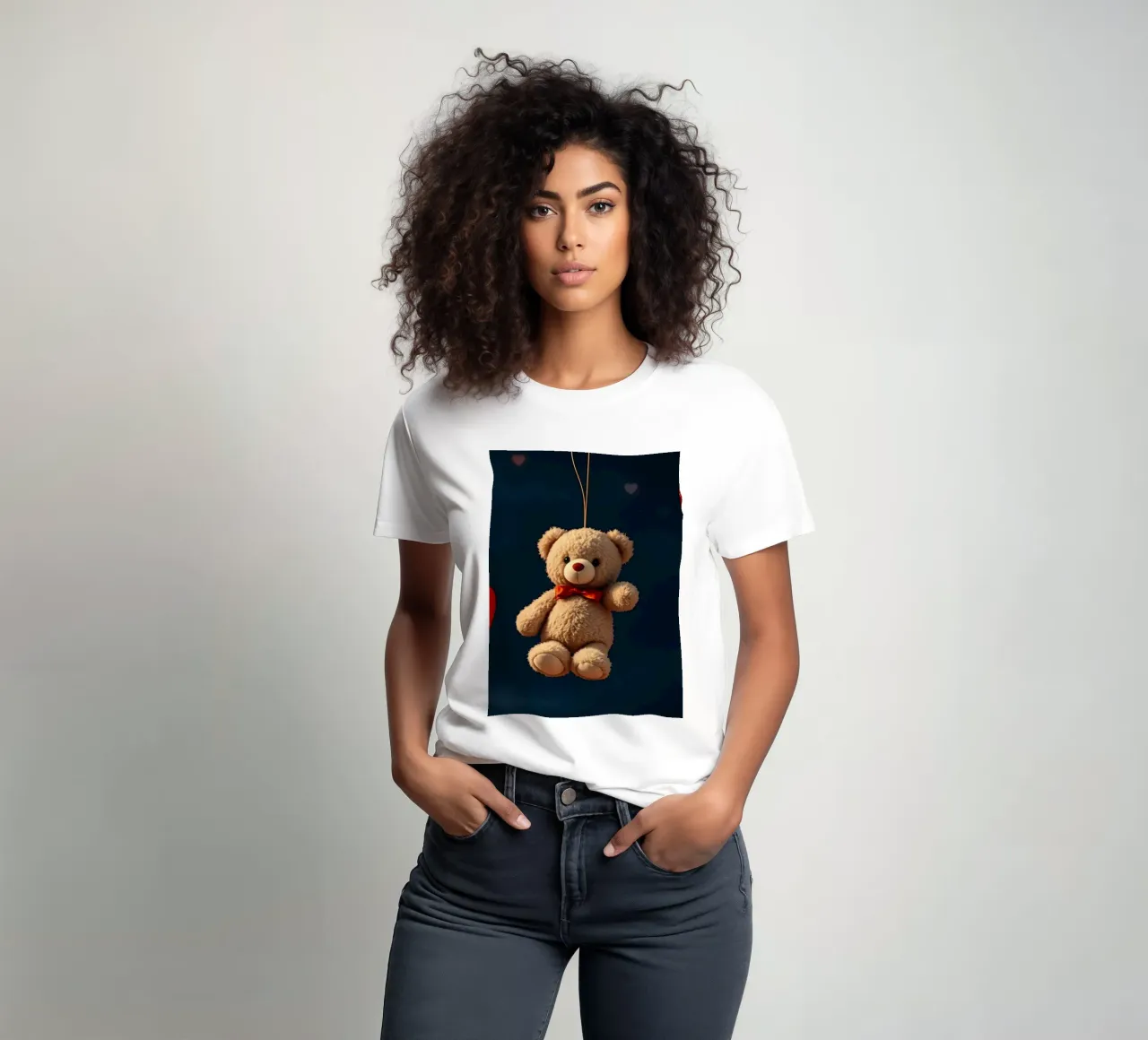 Simpatico orsetto sospeso con palloncini d'amore a forma di cuore rosso t-shirt da DesignDoodle