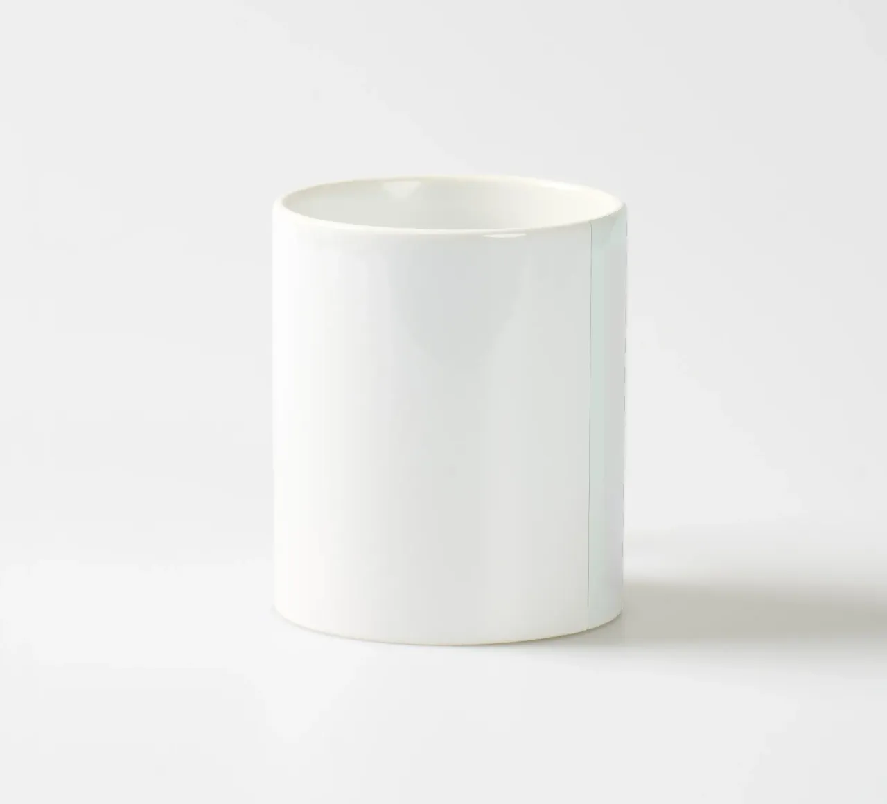 The Tailwaggers 4-2 tazza in ceramica da Paul Aidan Perry