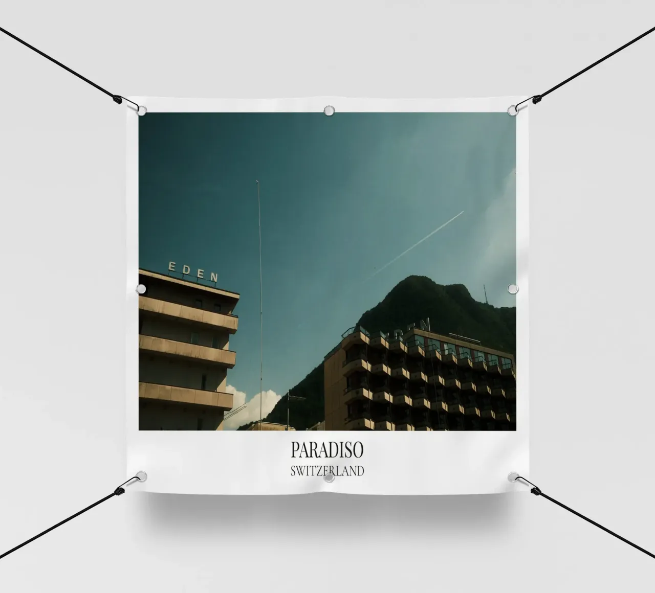 Paradiso: Switzerland telo in pvc da FujiFrames