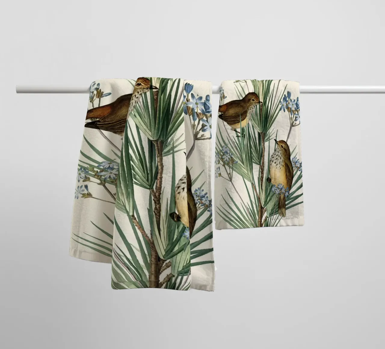 Little Birds and Flowers 3 asciugamano da bagno da Nadjaa