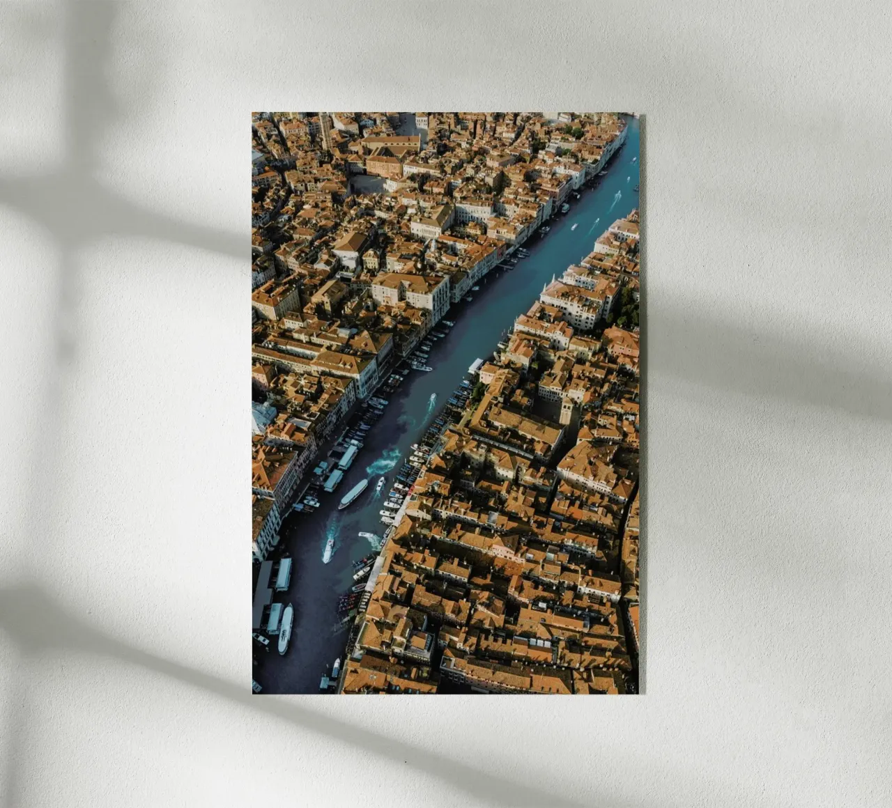 The Canal plexiglass da EyeEm Mobile GmbH