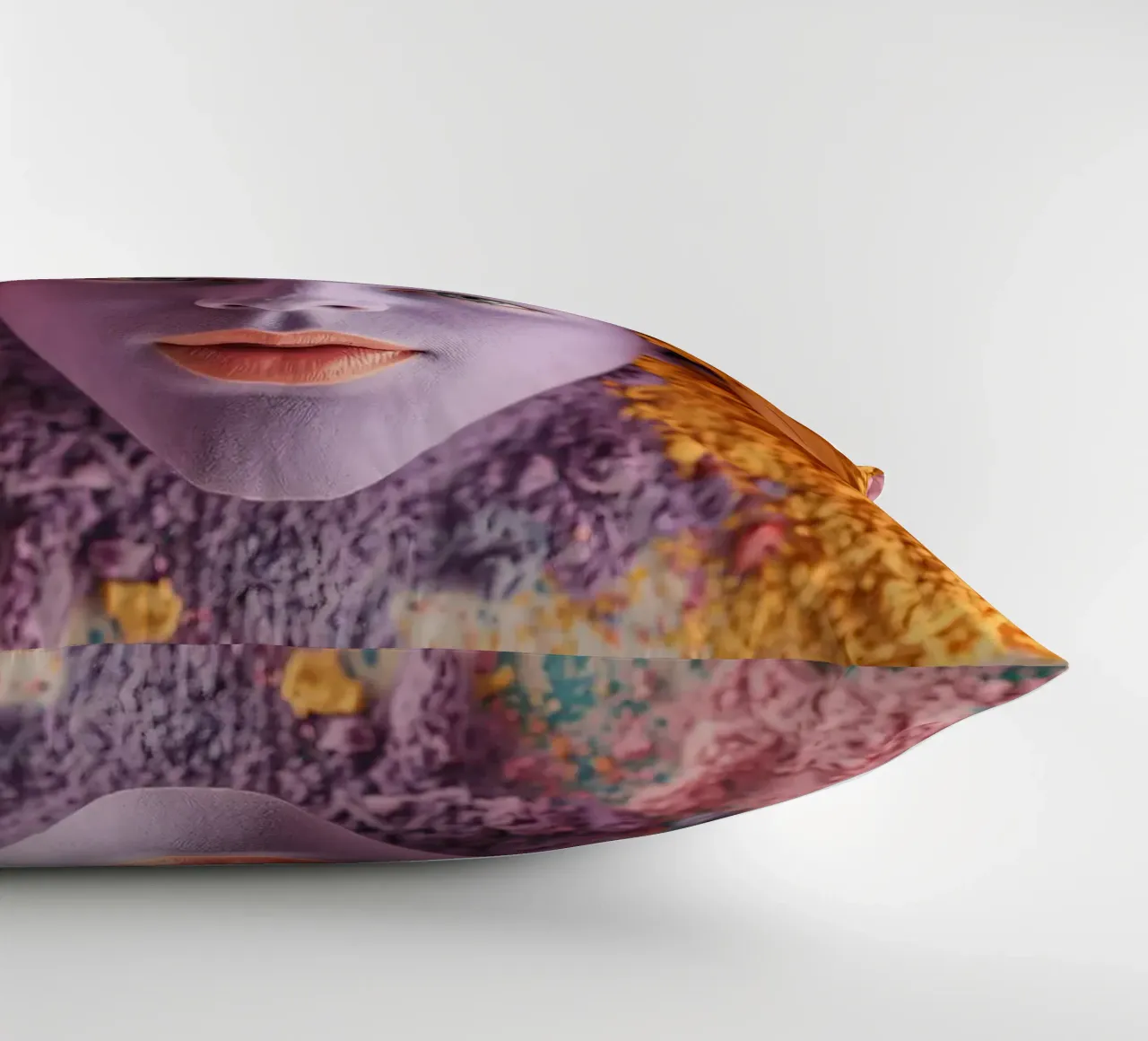 Polveri colorate espressione artistica con volti coperti cuscino da DesignDoodle