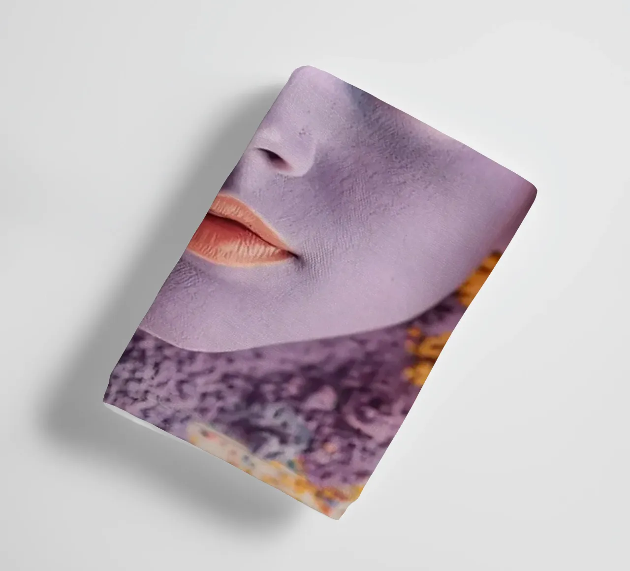 Polveri colorate espressione artistica con volti coperti asciugamano da bagno da DesignDoodle