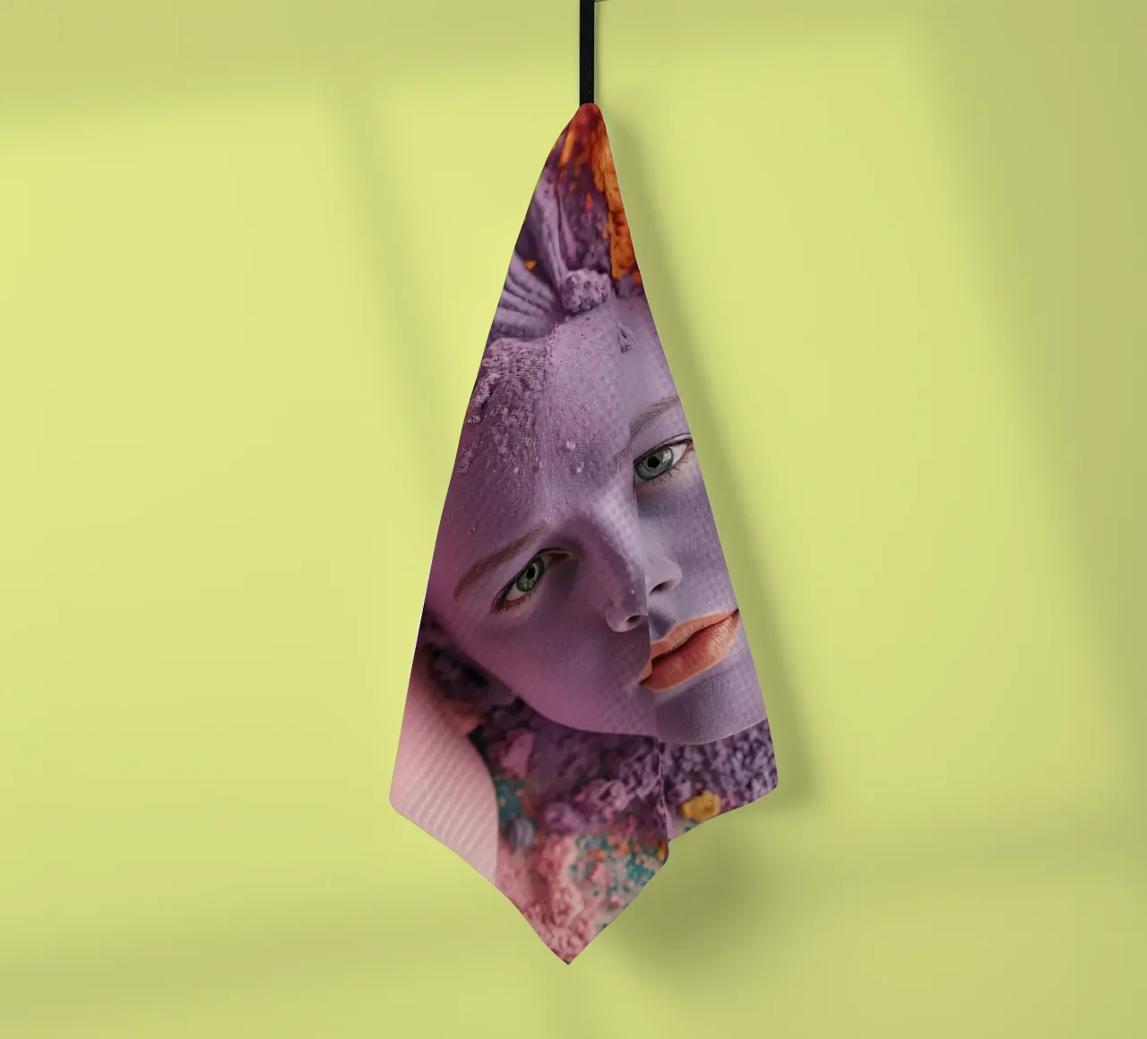 Poudres colorées expression artistique à visage couvert torchon de DesignDoodle