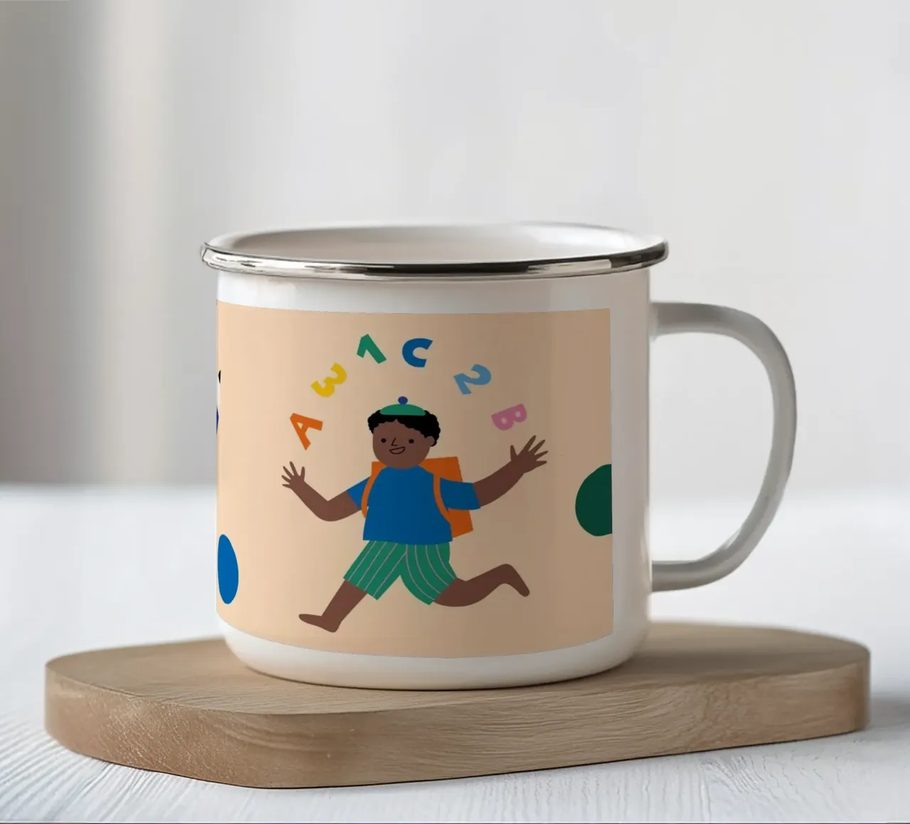 Evviva lo scolaro! (beige II) tazza in smalto da Susann Stefanizen