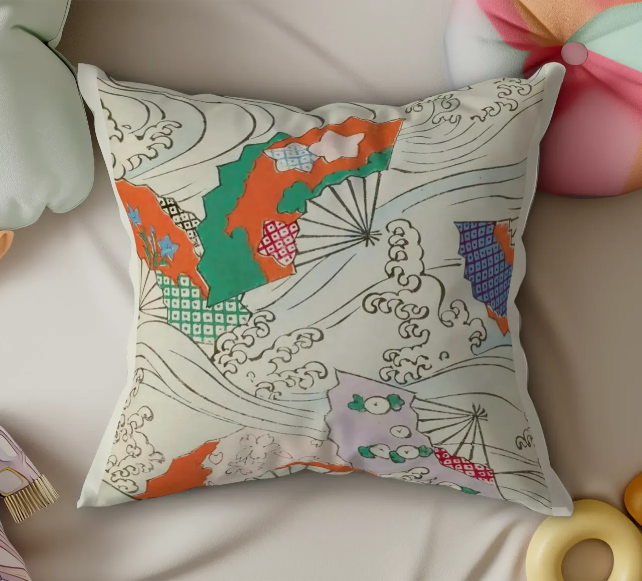 Shin-Bijutsukai - Crest & Fan cuscino da Vintage by JUNIQE