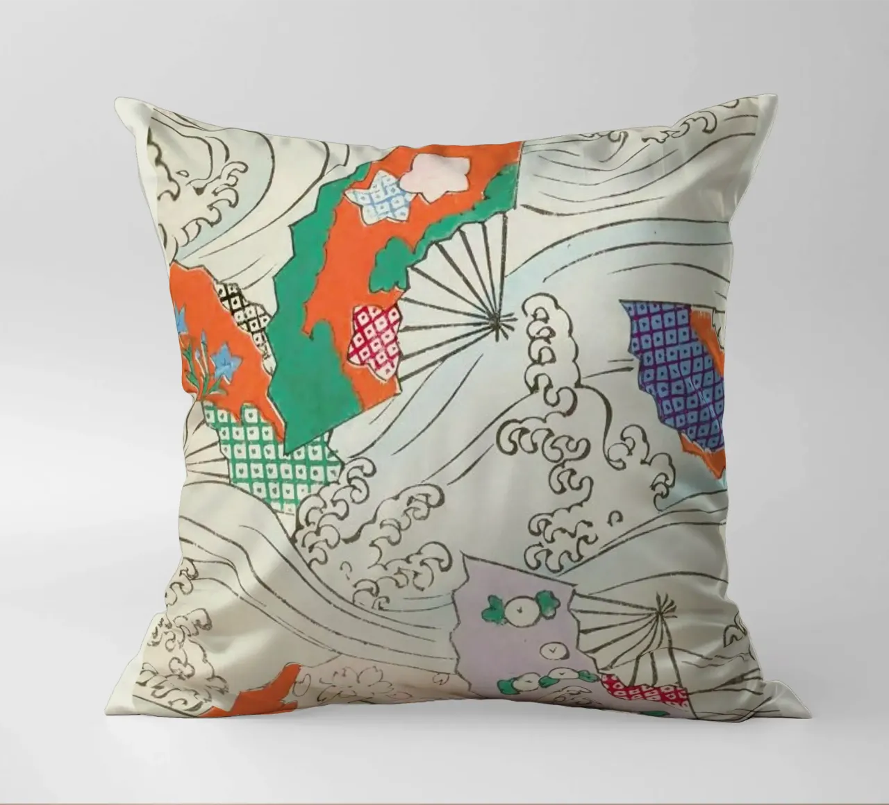 Shin-Bijutsukai - Crest & Fan cuscino da Vintage by JUNIQE