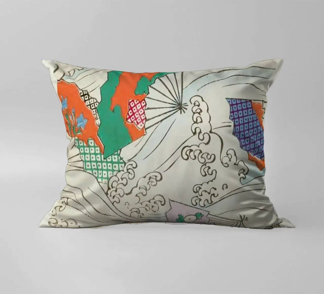 Shin-Bijutsukai - Crest & Fan cuscino da Vintage by JUNIQE