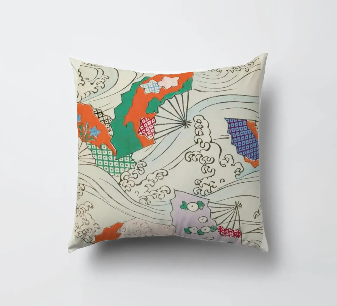 Shin-Bijutsukai - Crest & Fan cuscino da Vintage by JUNIQE