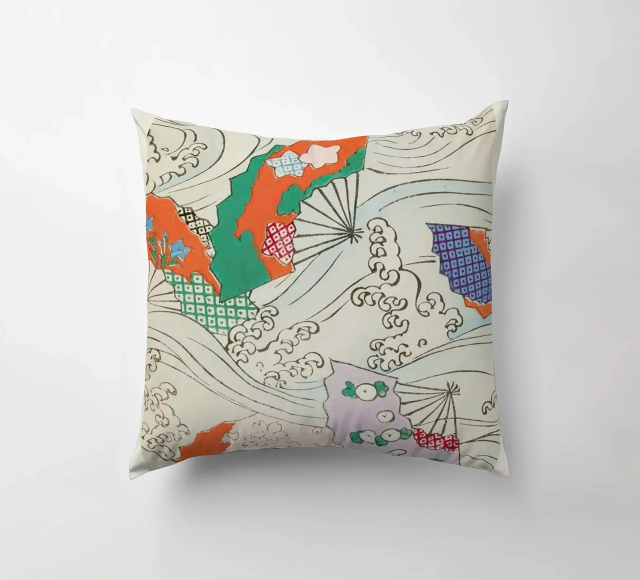 Shin-Bijutsukai - Crest & Fan cuscino da Vintage by JUNIQE