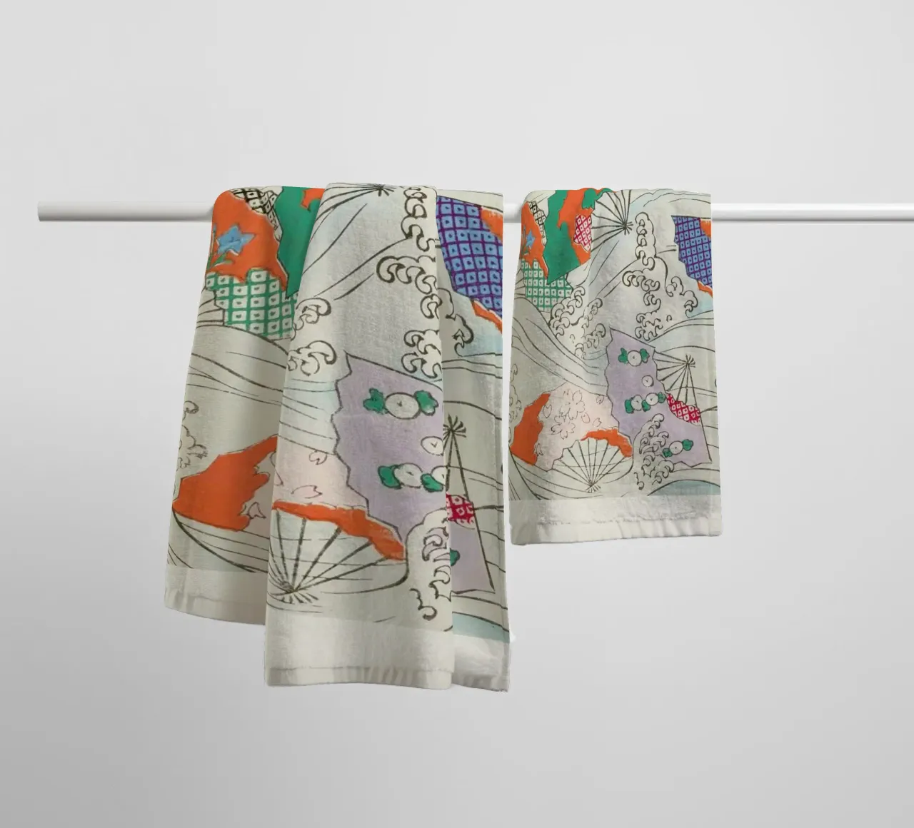 Shin-Bijutsukai - Crest & Fan towel by Vintage by JUNIQE