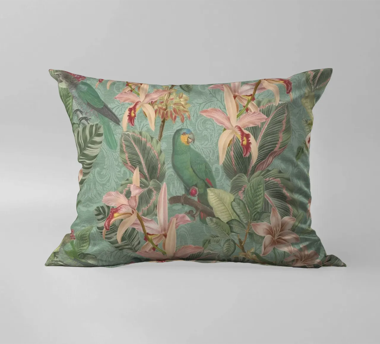 Uccelli della giungla tropicale, pappagalli d'epoca e fiori esotici cuscino da Bloomery Decor